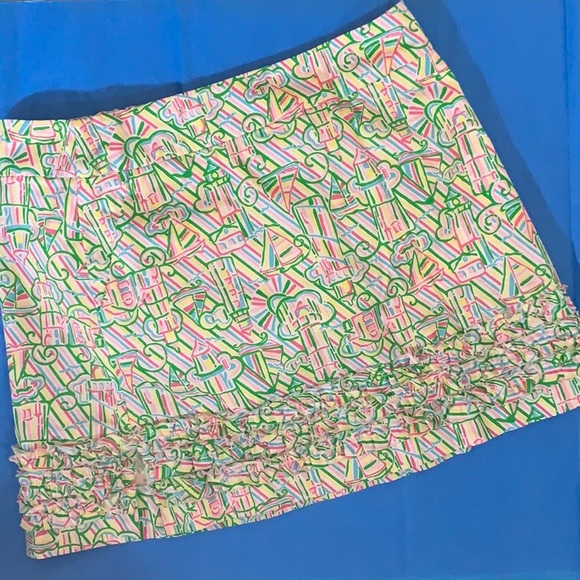 Lilly Pulitzer Colorfully Patterned Ruffle Skorts - Picture 1 of 8